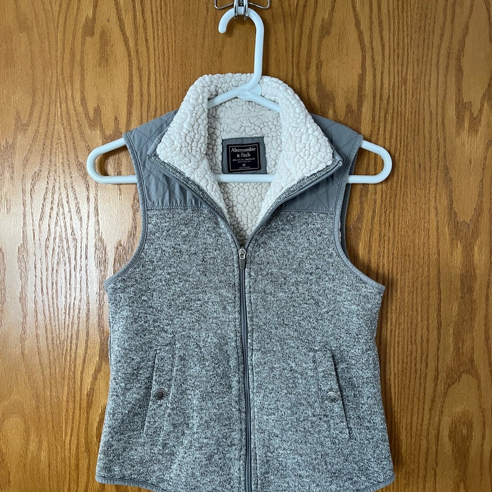 Abercrombie & Fitch Grey Knit Vest with Cream Sherpa Collar